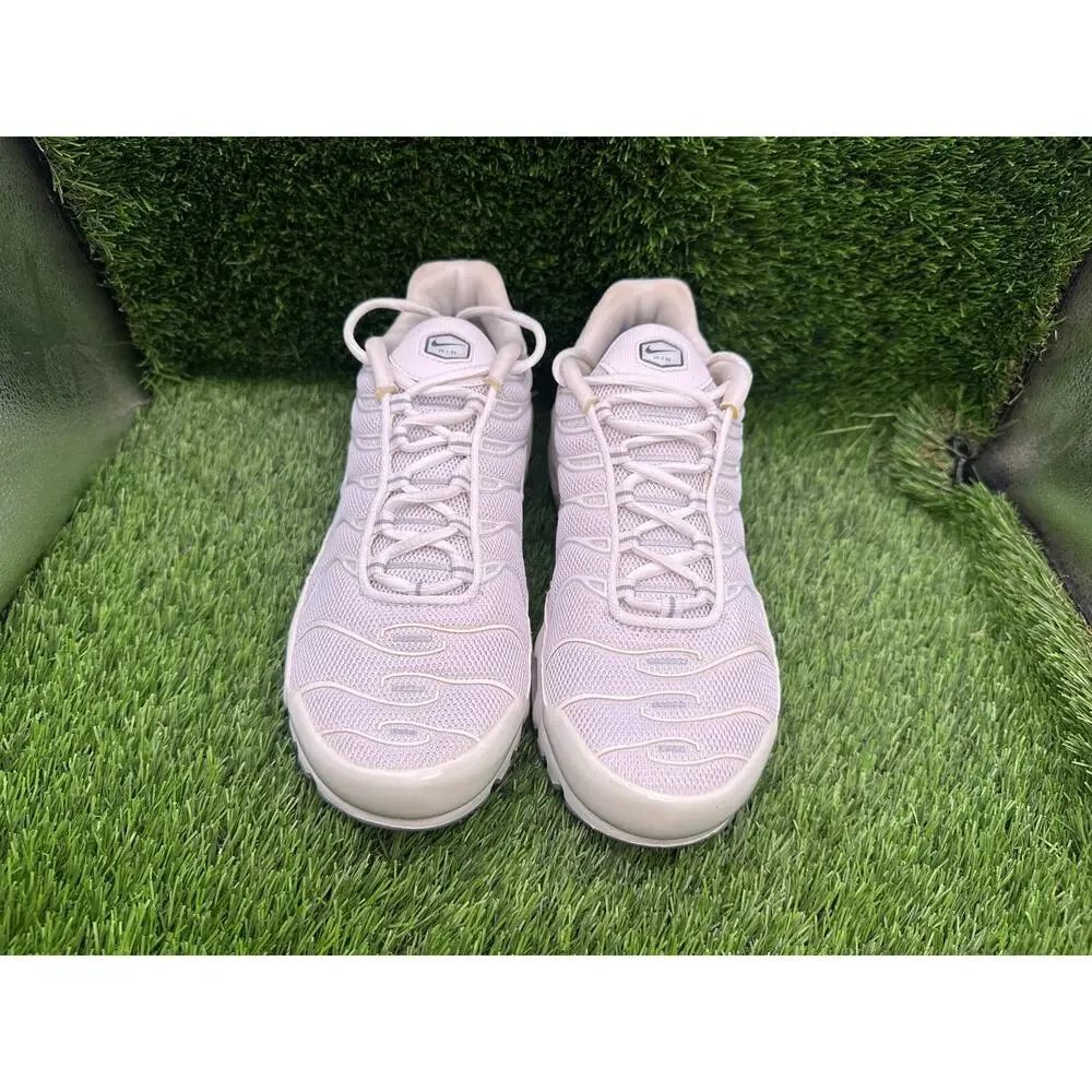 Nike Air Max Plus 604133-139 Athletic Sneaker Men's 8 White Mesh Jogging Running